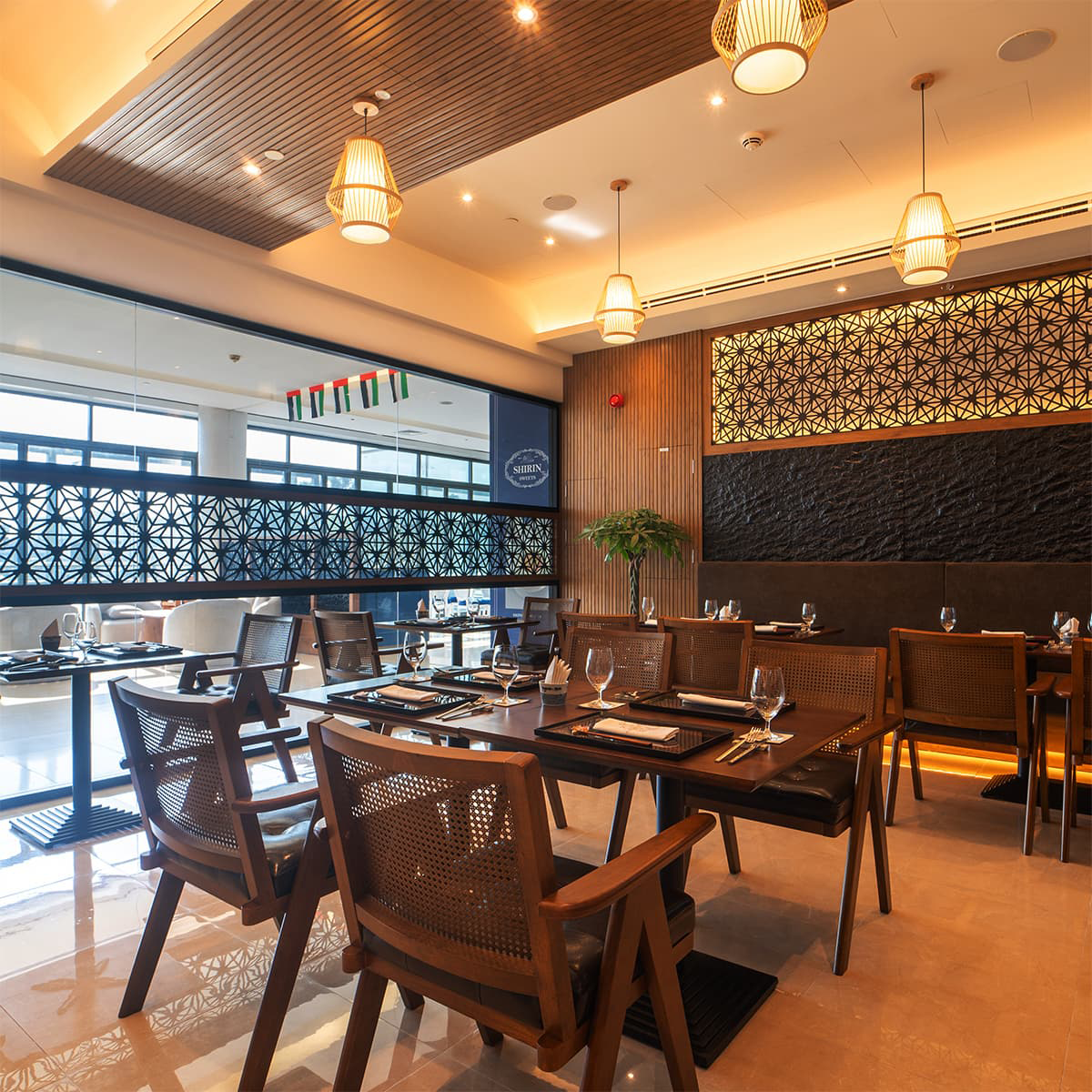 mitsuba interior photo